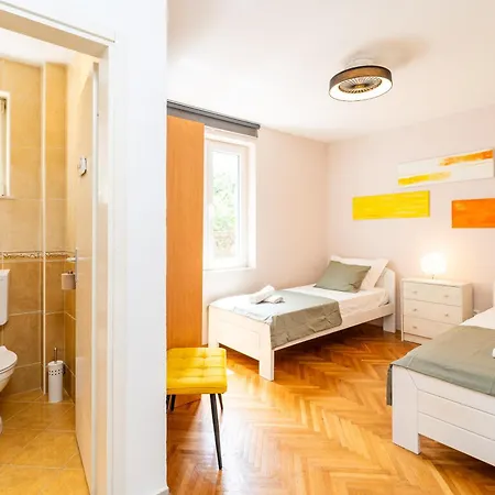 Marivo Lapad Apartment